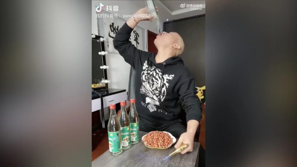 Live-streaming influencer dies after drinking Chinese spirit